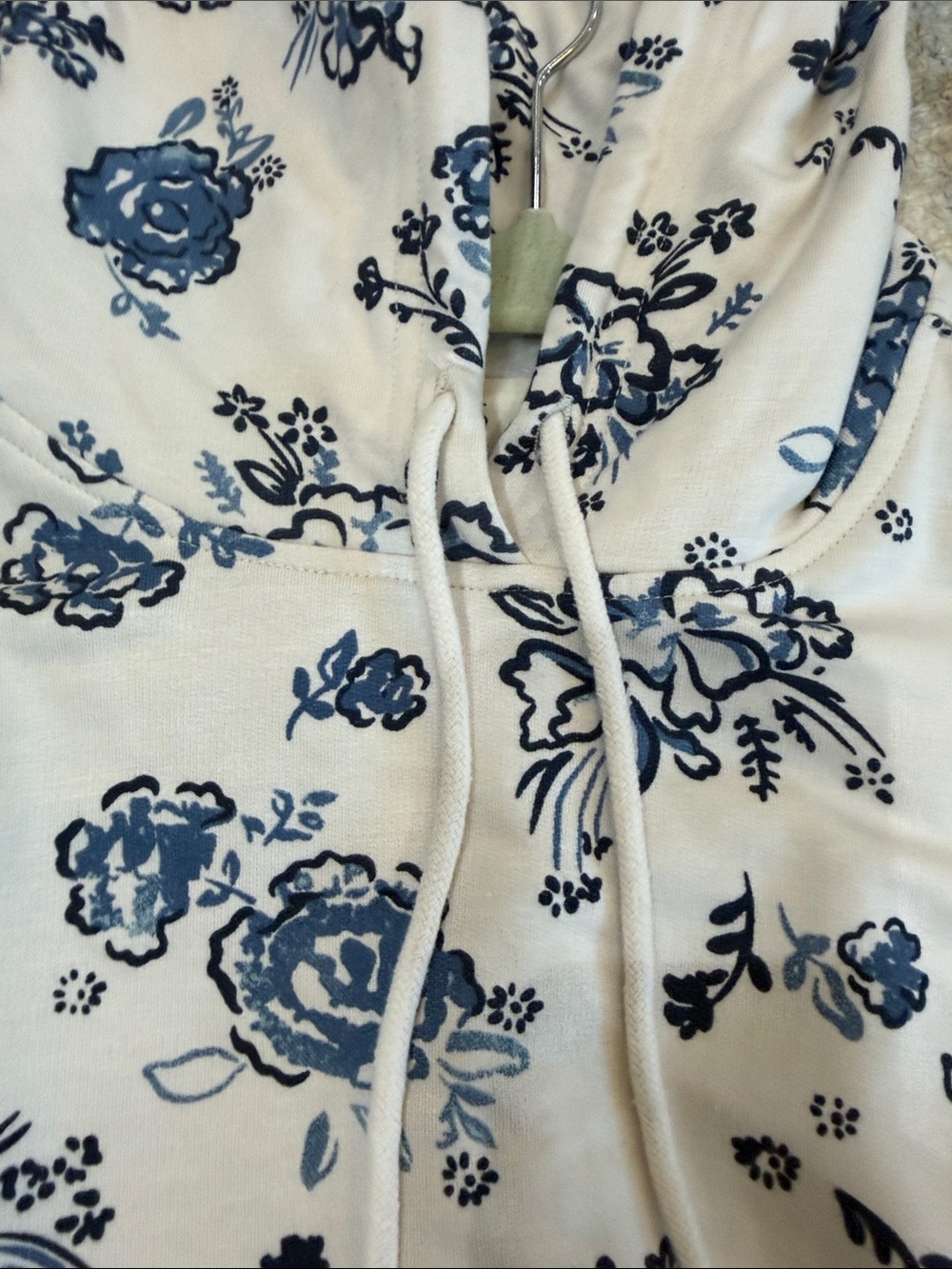 Floral sweatshirt - Picture 11 of 14